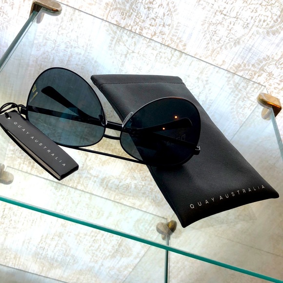 NWT Quay Australia Vivienne Aviator Sunglasses main image 6